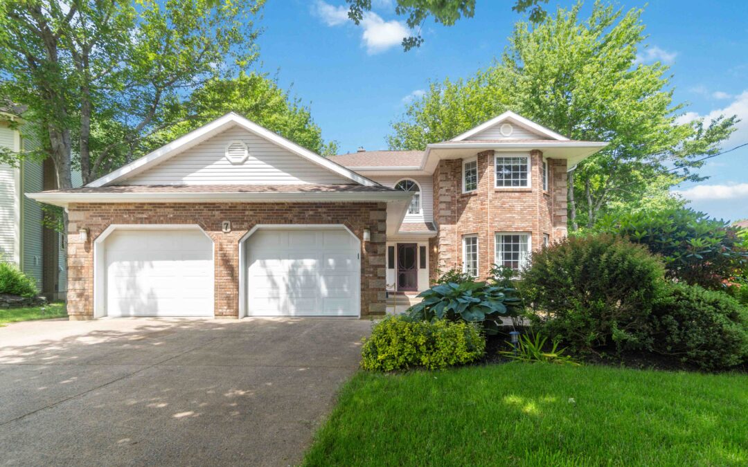 7 Holly Lane, Dartmouth (SOLD)